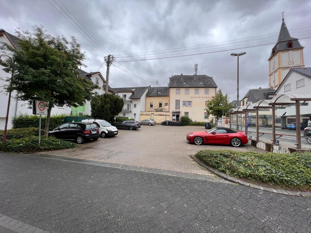 Gross, Modern, Vollausgestattet, Gemuetlich Mit Kueche Und Parkplatz Fuer Urlaub Oder Business Apartment Kettig Exterior photo
